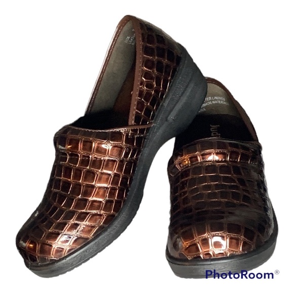 Judith Brown Patent Leather Clogs SZ 7 - Picture 4 of 7